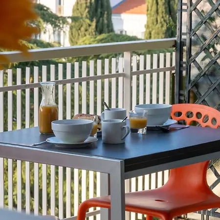 1-br With Terrace Near Centre דירה