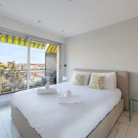 1-br With Terrace Near Centre דירה *