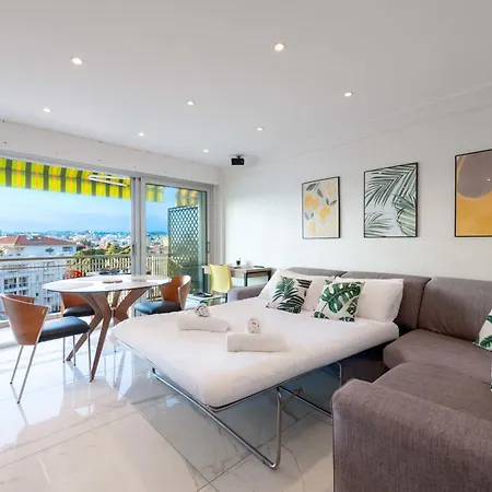 דירה 1-br With Terrace Near Centre קאן